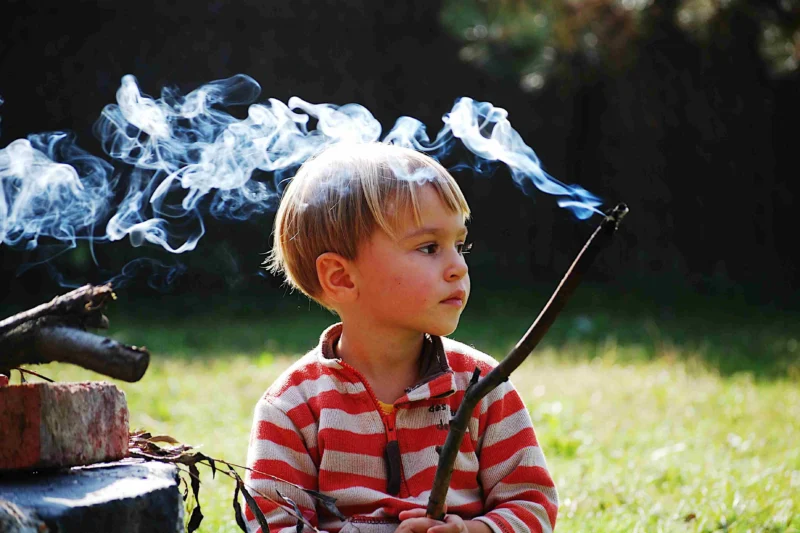 What Happens If You Smoke Paper? (A Medical Guide for Parents)