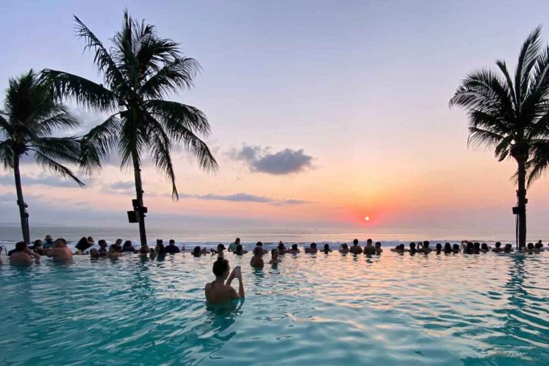 7 Best Places to visit in Seminyak, Bali, with Kids (+ Age & Food Charts)