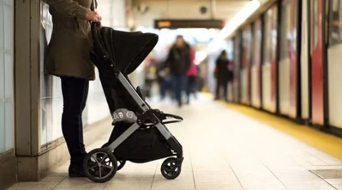 public transit & subway commuters