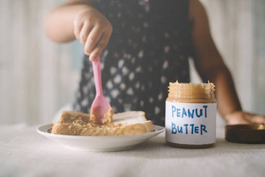 how to introduce peanut butter to baby